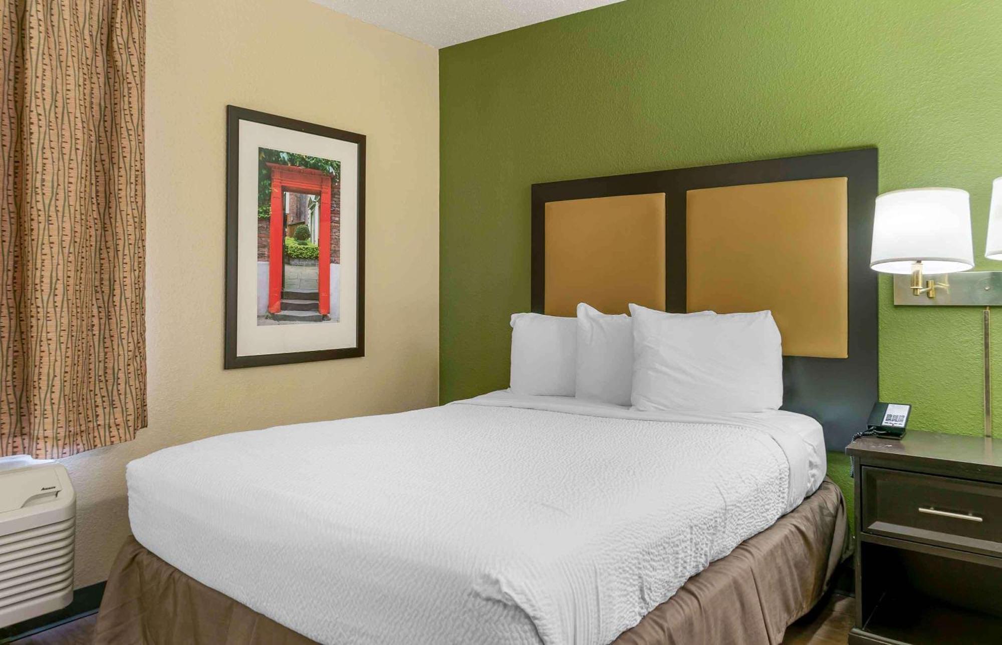 Extended America - Detroit - 2* Madison Heights